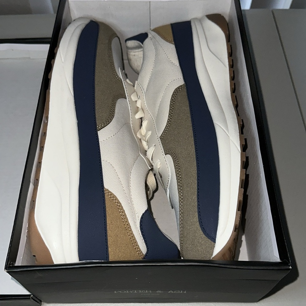 PORTER & ASH LONDON CAMPUS NEW, size 13, very comfy, last one!